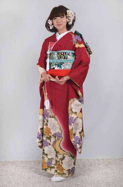 ワインレッドに牡丹(花嫁)