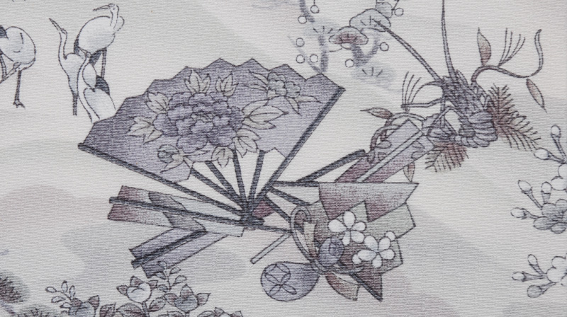 小紋〔ローズグレーの縞模様に小花の刺繍〕