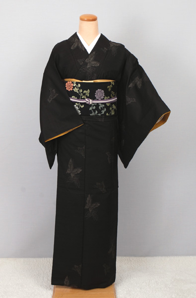 紬［黒大島/蝶]