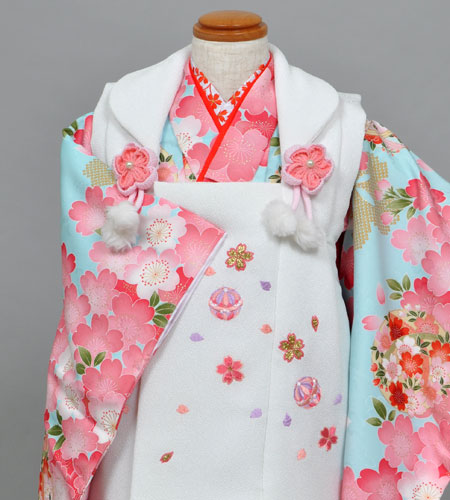 三歳被布セット(水色の着物、白い被布・桜、まり)