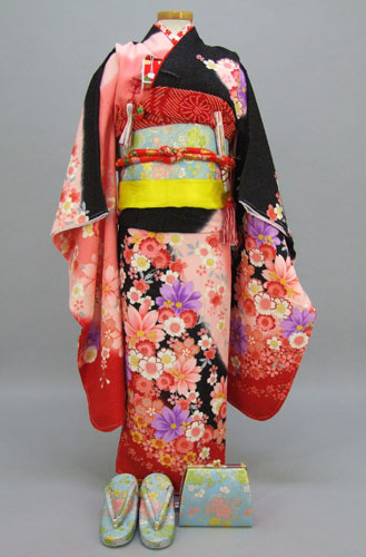 七歳祝着(黒、ピンク地・桜と花づくし)