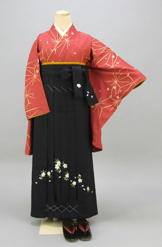 卒業袴(赤地・麻の葉着物・緑地桜刺繍袴)