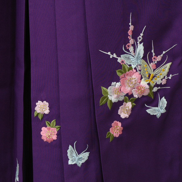 卒業袴(淡い紫地・花着物/紫地蝶々刺繍袴)