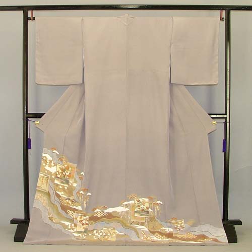 色留袖(グレー地・吉祥模様)