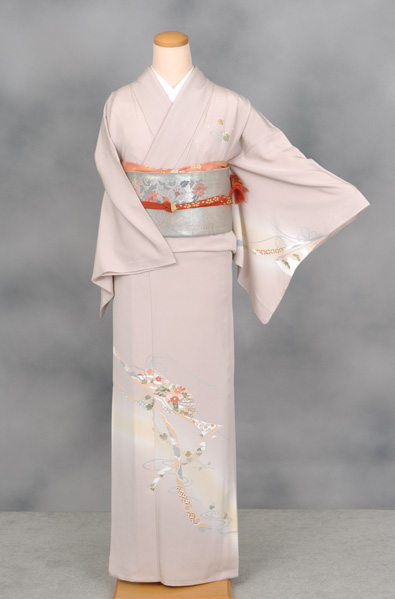 単衣訪問着[淡い灰桜色地・小菊、松]