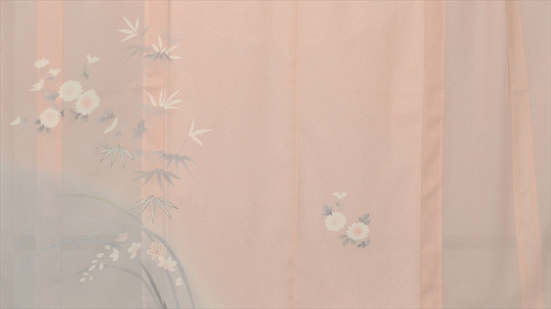 夏物_訪問着(さくら色淡い紫ボカシ地・白い花)