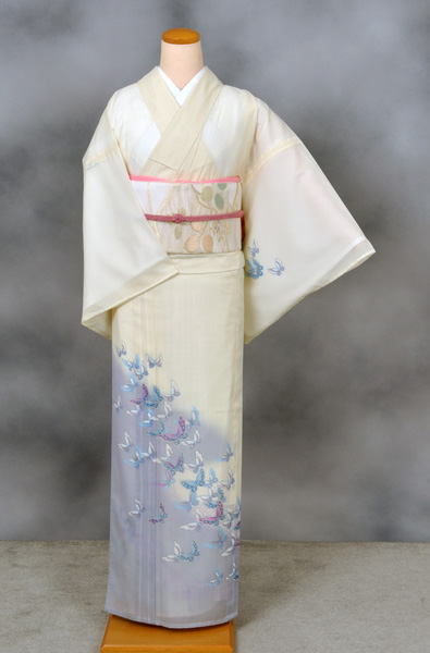 夏物_ポリ訪問着(淡いクリーム色・蝶)