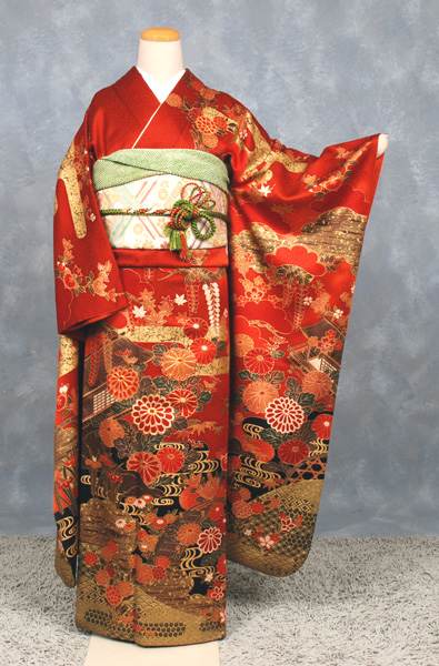 振袖(錆朱・菊)