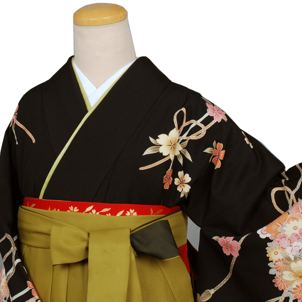 卒業袴(黒地に薬玉模様)