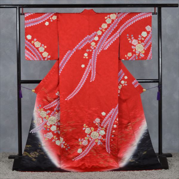 訪問着(赤・辻が花)