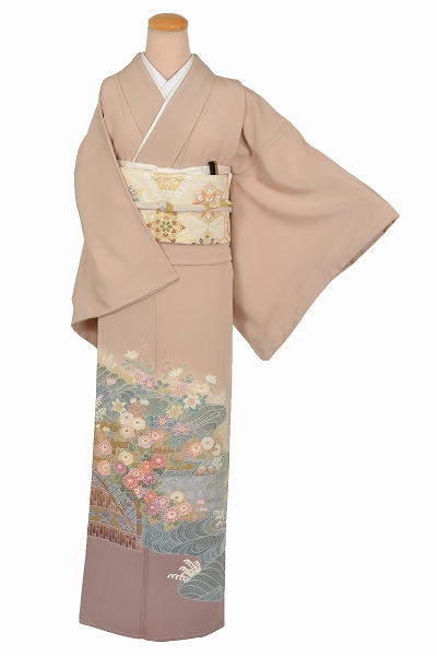 [t]色留袖(丁子色・菊)