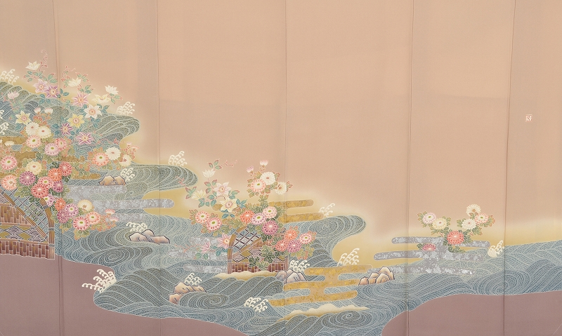 [t]色留袖(丁子色・菊)