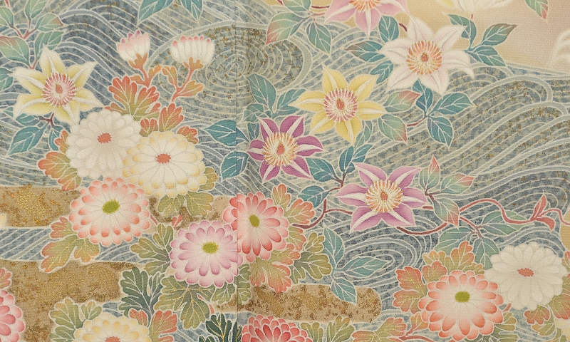 [t]色留袖(丁子色・菊)