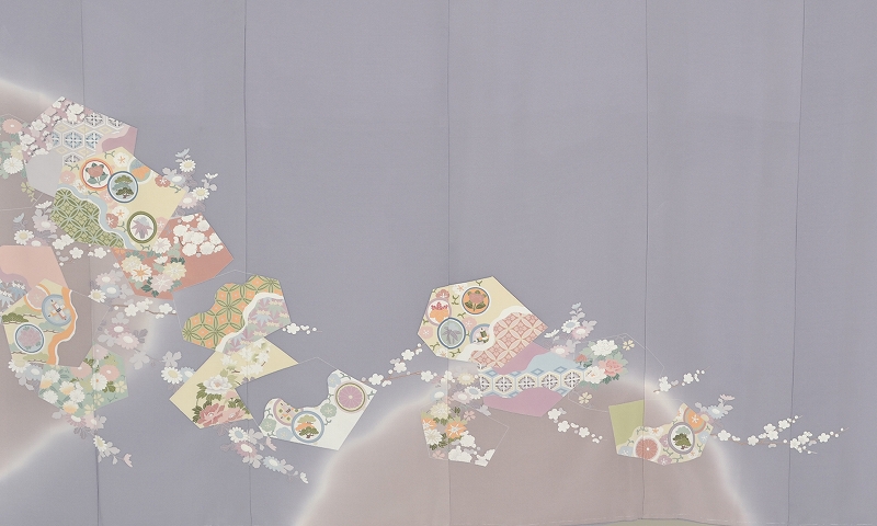 [t]色留袖［淡藤色・菊］