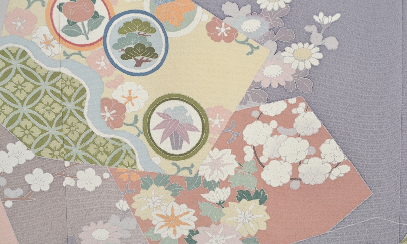 [t]色留袖［淡藤色・菊］