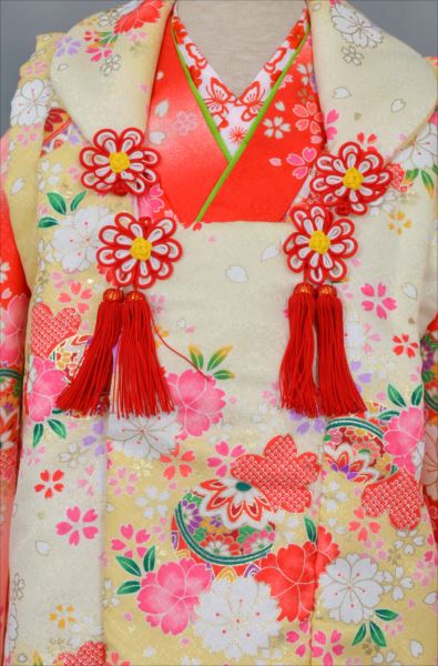 三歳祝着【赤地に花々・毬】