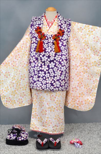 三歳祝着【クリーム色地に桜】