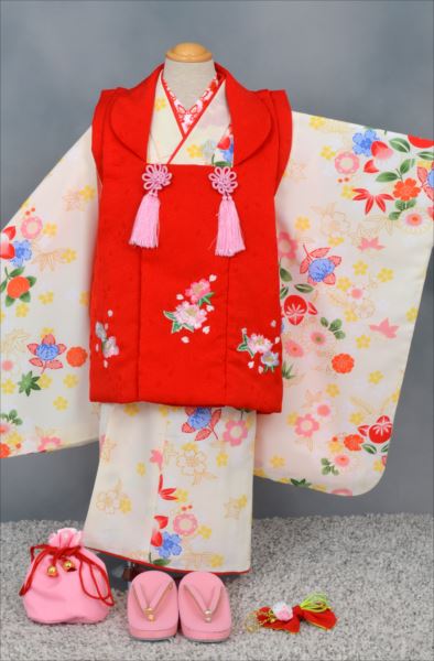 三歳祝着【クリーム時に桜・橘・菊・梅・竹】