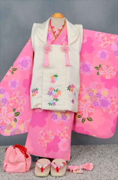 三歳祝着【ピンク地に桜】