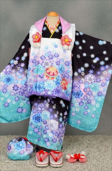 三歳祝着【黒・水色・紫地に花々、毬】
