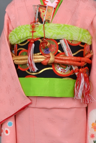七歳祝着【桜色地に鼓】