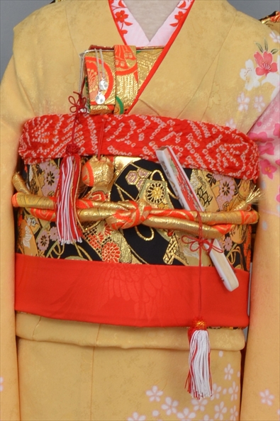七才祝着【黄色地に花々・毬】