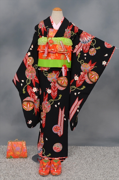 七歳祝着【黒地に矢羽根・毬】
