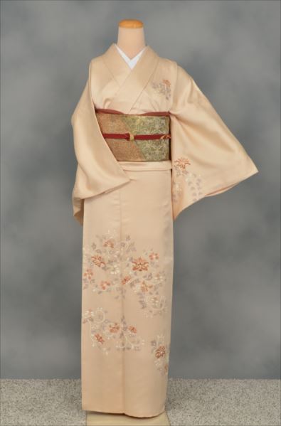 訪問着[優しいクリーム色]