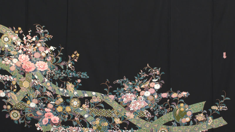 黒留袖〔かずら帯と四季草花 〕