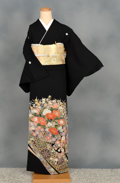 黒留袖〔四季草花柄〕