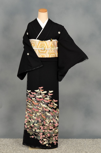 黒留袖〔菊花模様〕