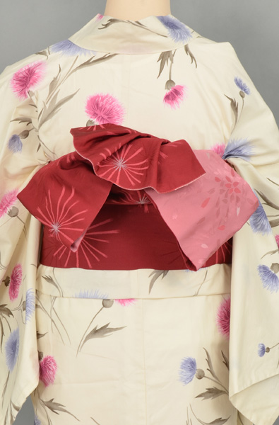 浴衣(生成り地にあざみの花)